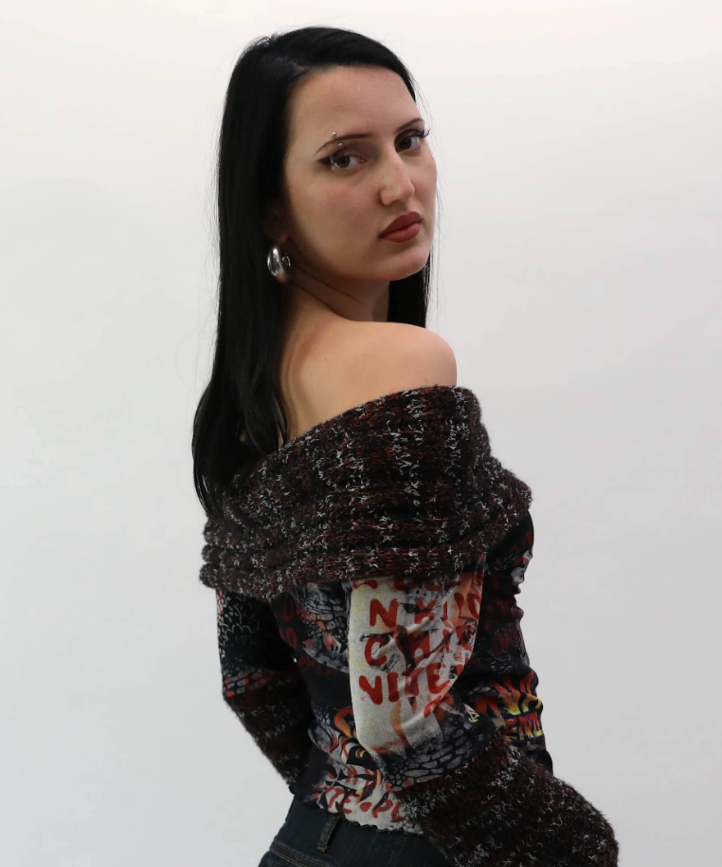 off shoulder